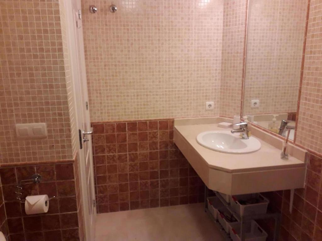Duquesa Fairways, A Spacious Apartment With Fabulous Views And Facilities มานิลบา ภายนอก รูปภาพ